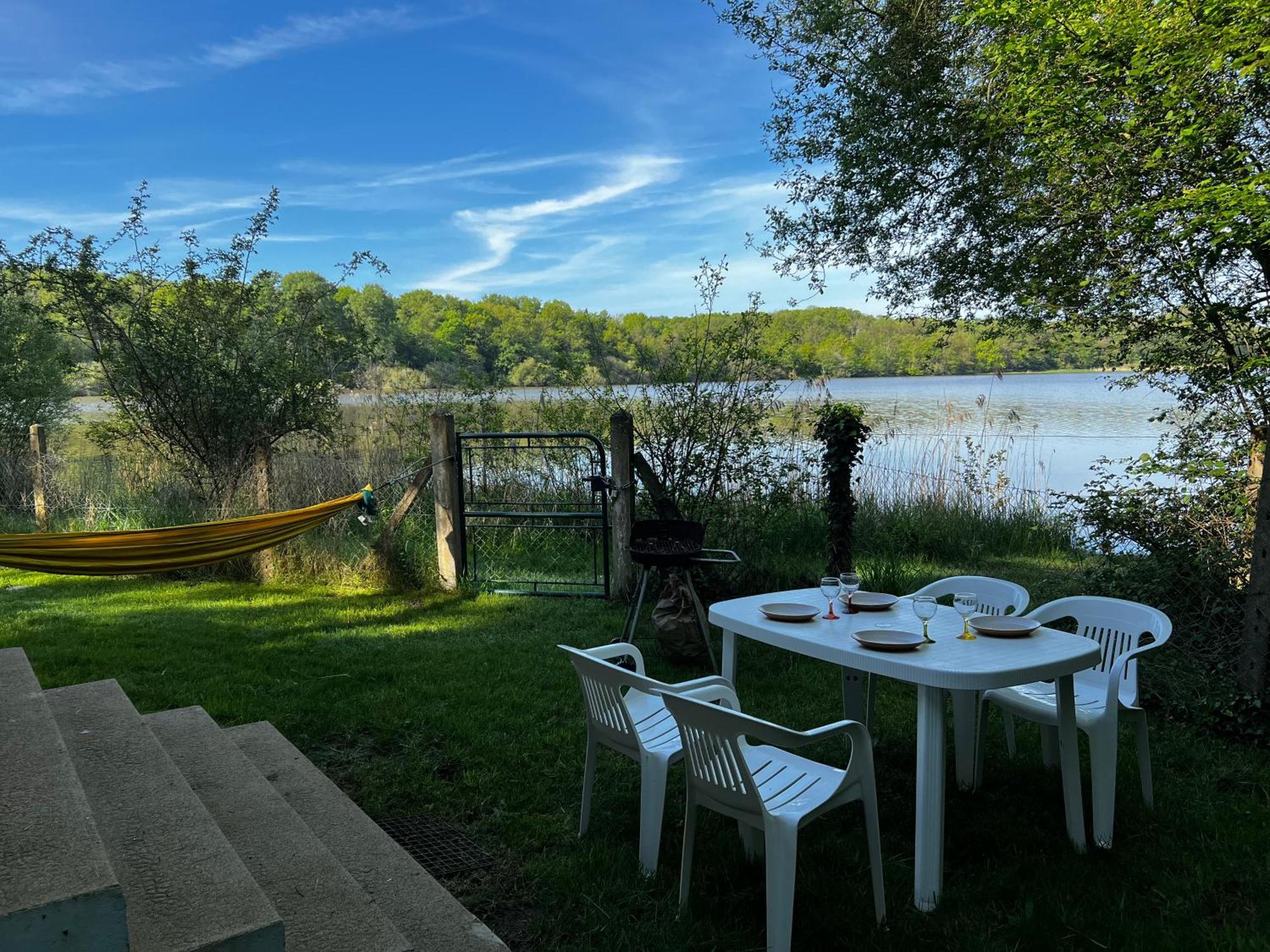 Chalet Au Bord De L'Etang 4 Pers Les Boulmiers Exterior foto